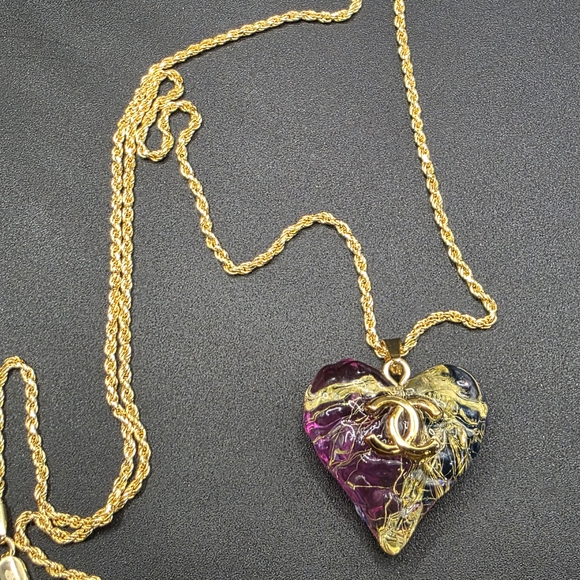 Multicolor Heart Resin CC Pendant Necklace – Gold-Tone Rope Chain - Picture 3 of 7